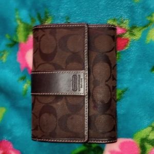 NWOT Coach Trifold Wallet